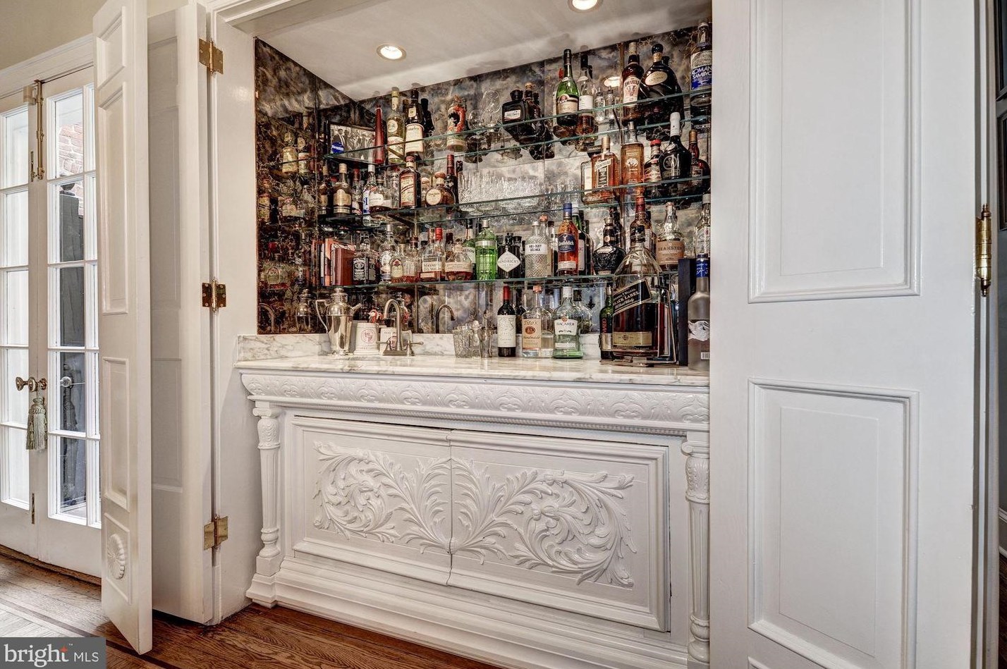 2204 Wyoming Ave, Washington DC  20008-3908 exterior