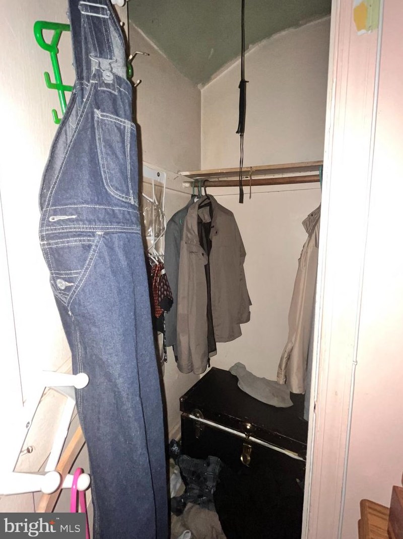 318 Eastern Ave, Washington DC  20019-2885 exterior