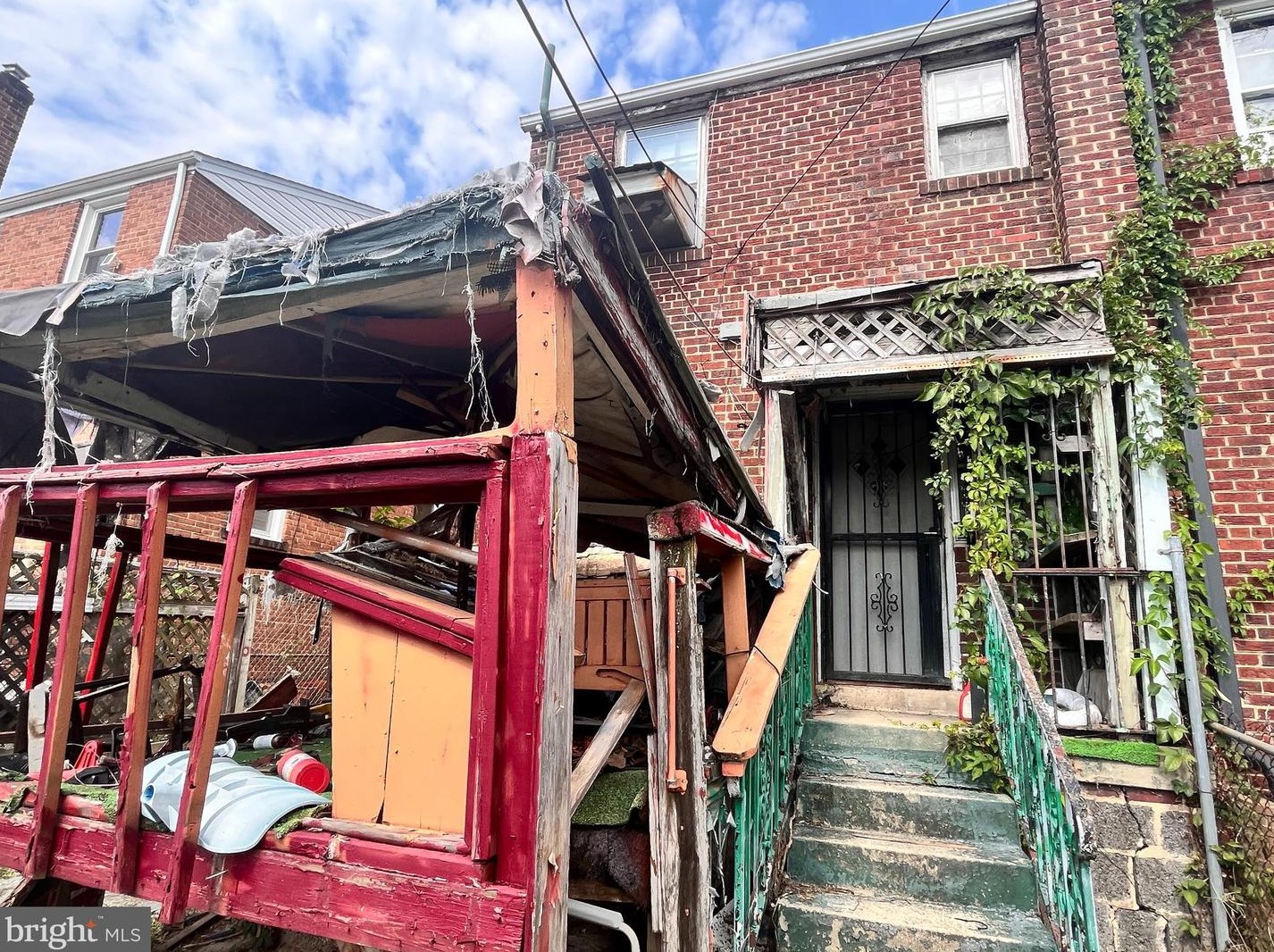 318 Eastern Ave, Washington DC  20019-2885 exterior