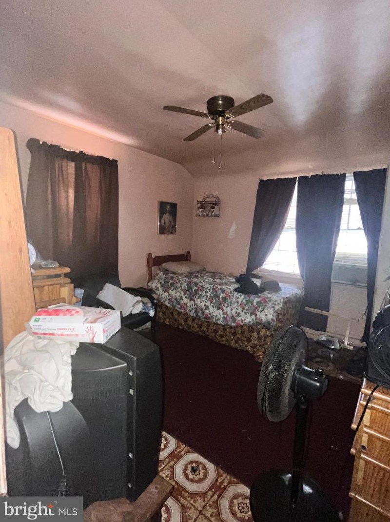 318 Eastern Ave, Washington DC  20019-2885 exterior