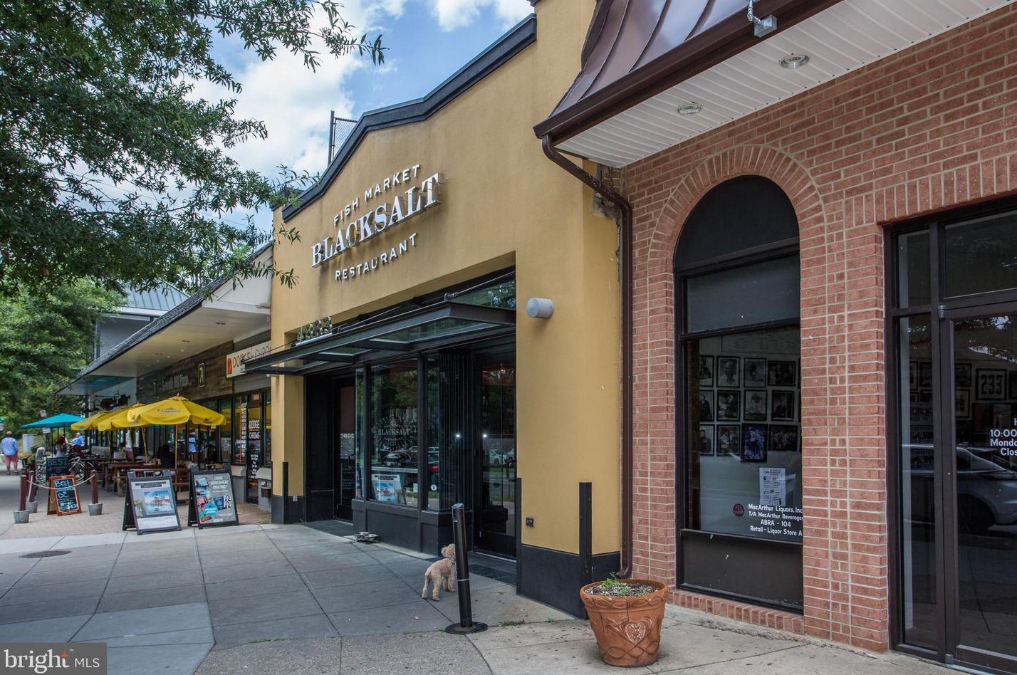 5050 Fulton St, Washington DC 20016-3447 exterior