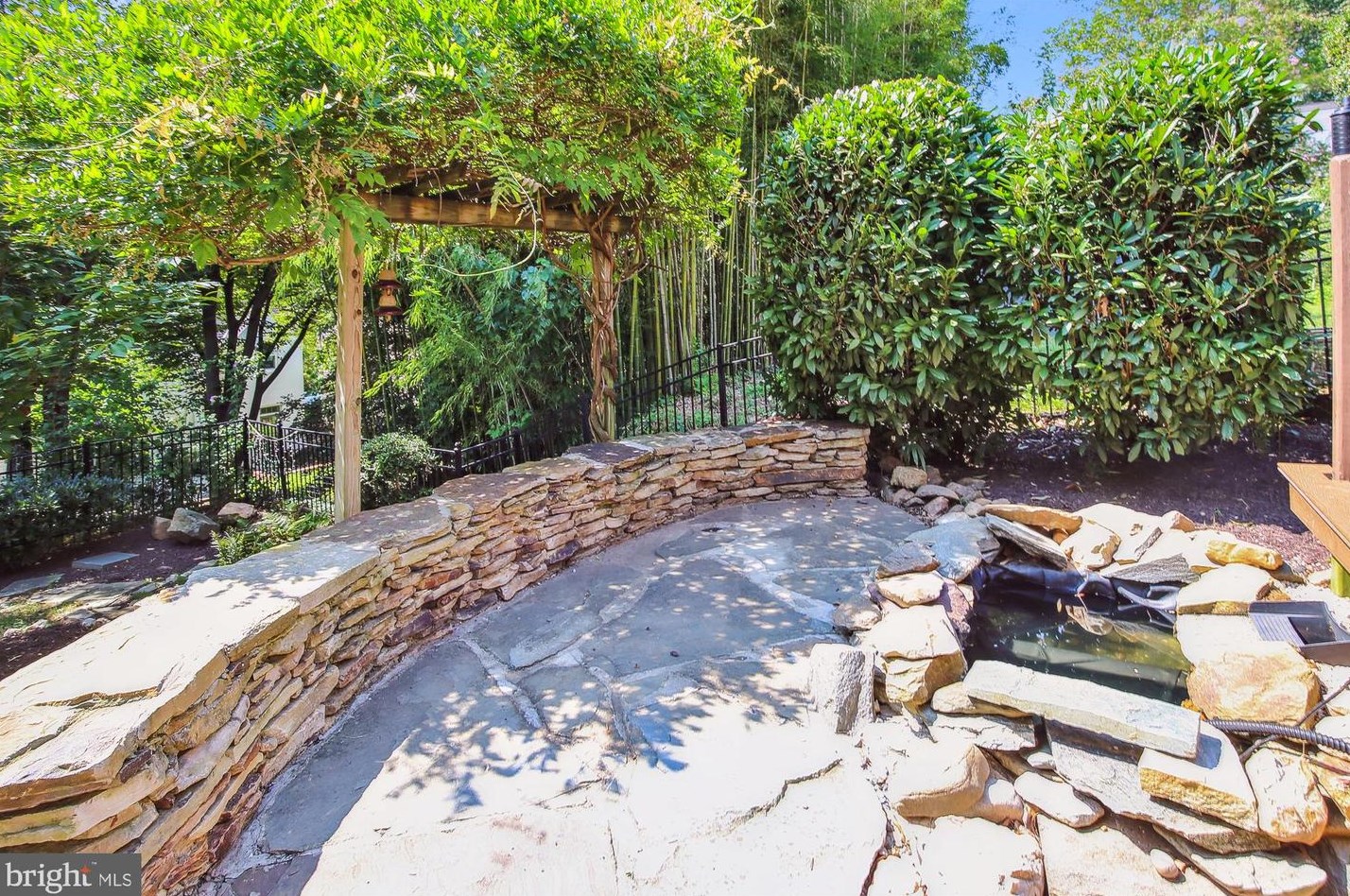 5050 Fulton St, Washington DC 20016-3447 exterior