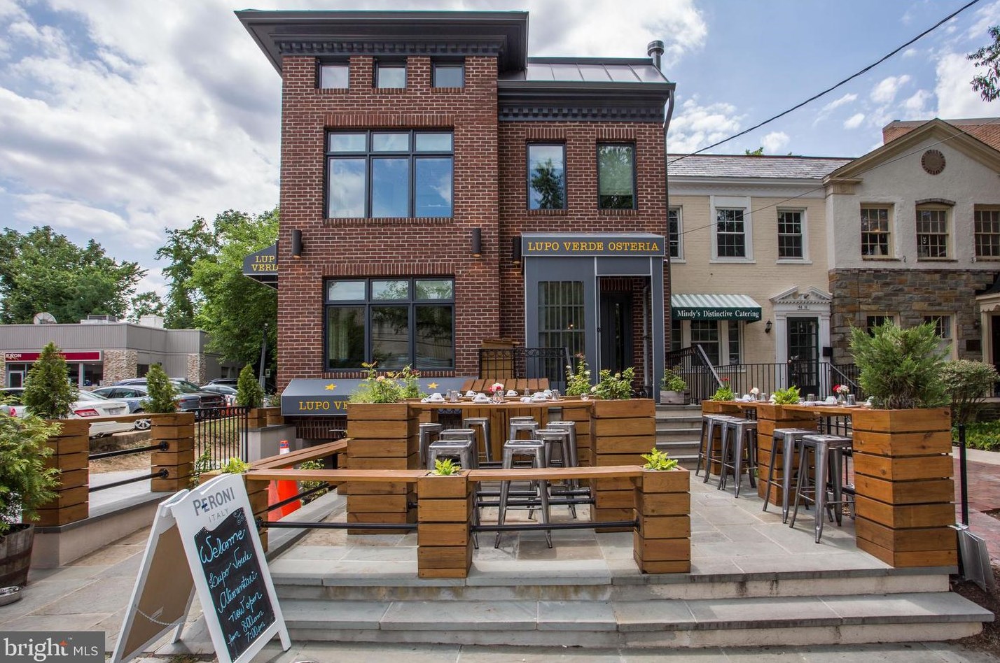 5050 Fulton St, Washington DC 20016-3447 exterior