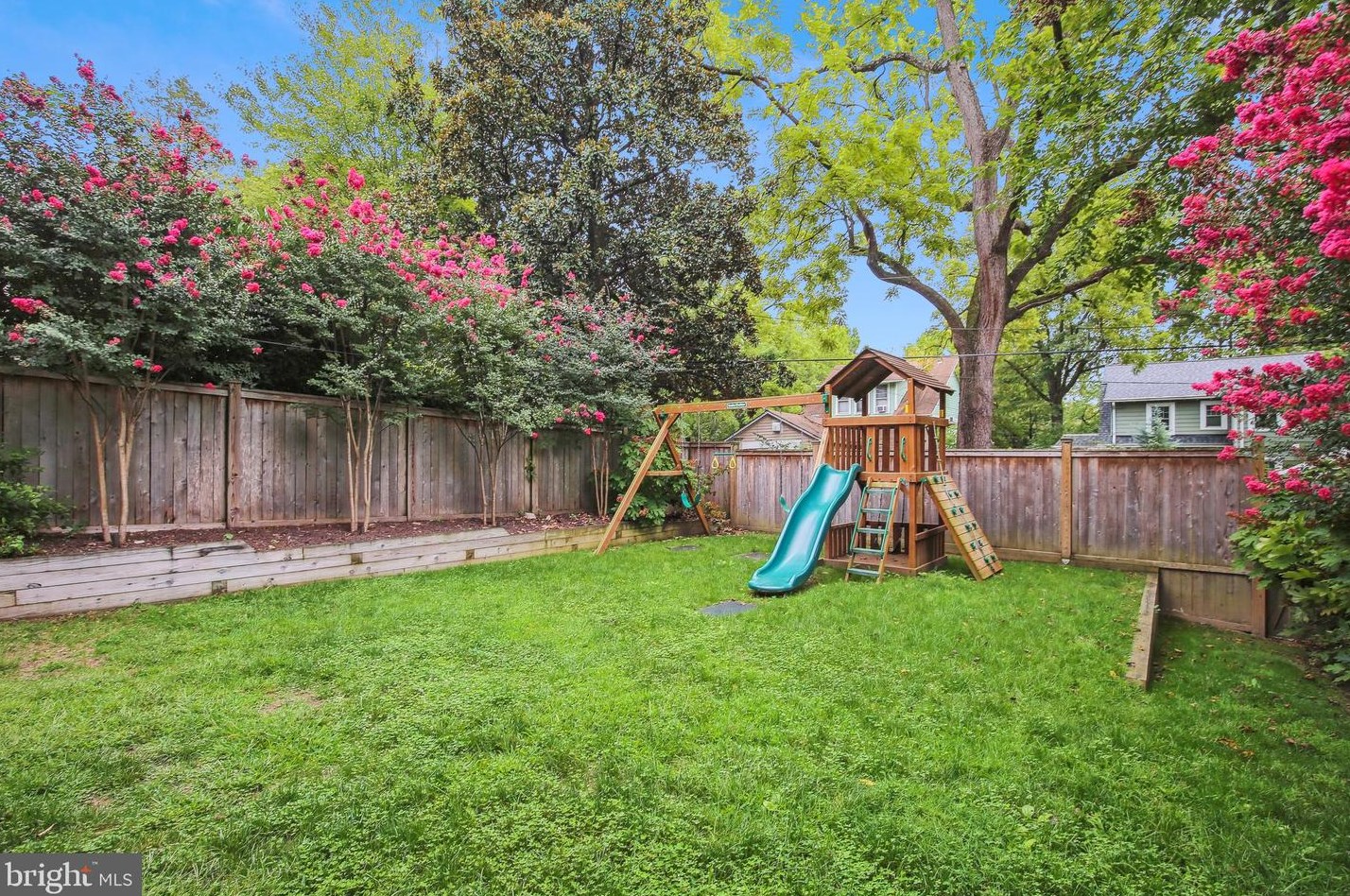 3518 Northampton St, Washington DC  20015-2552 exterior