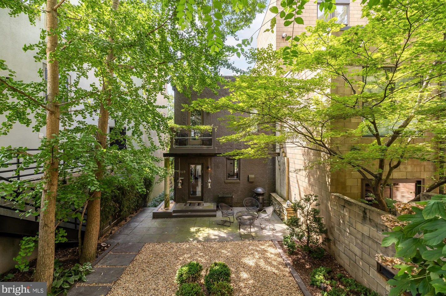 5169 Macarthur Blvd, Washington DC 20016-3315 exterior