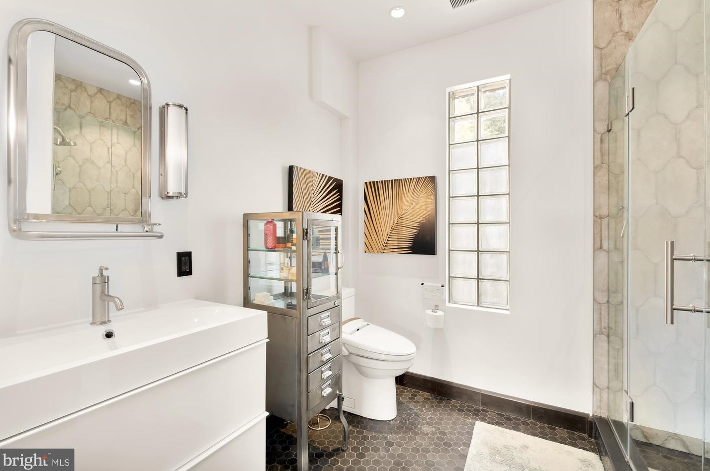 5169 Macarthur Blvd, Washington DC 20016-3315 exterior