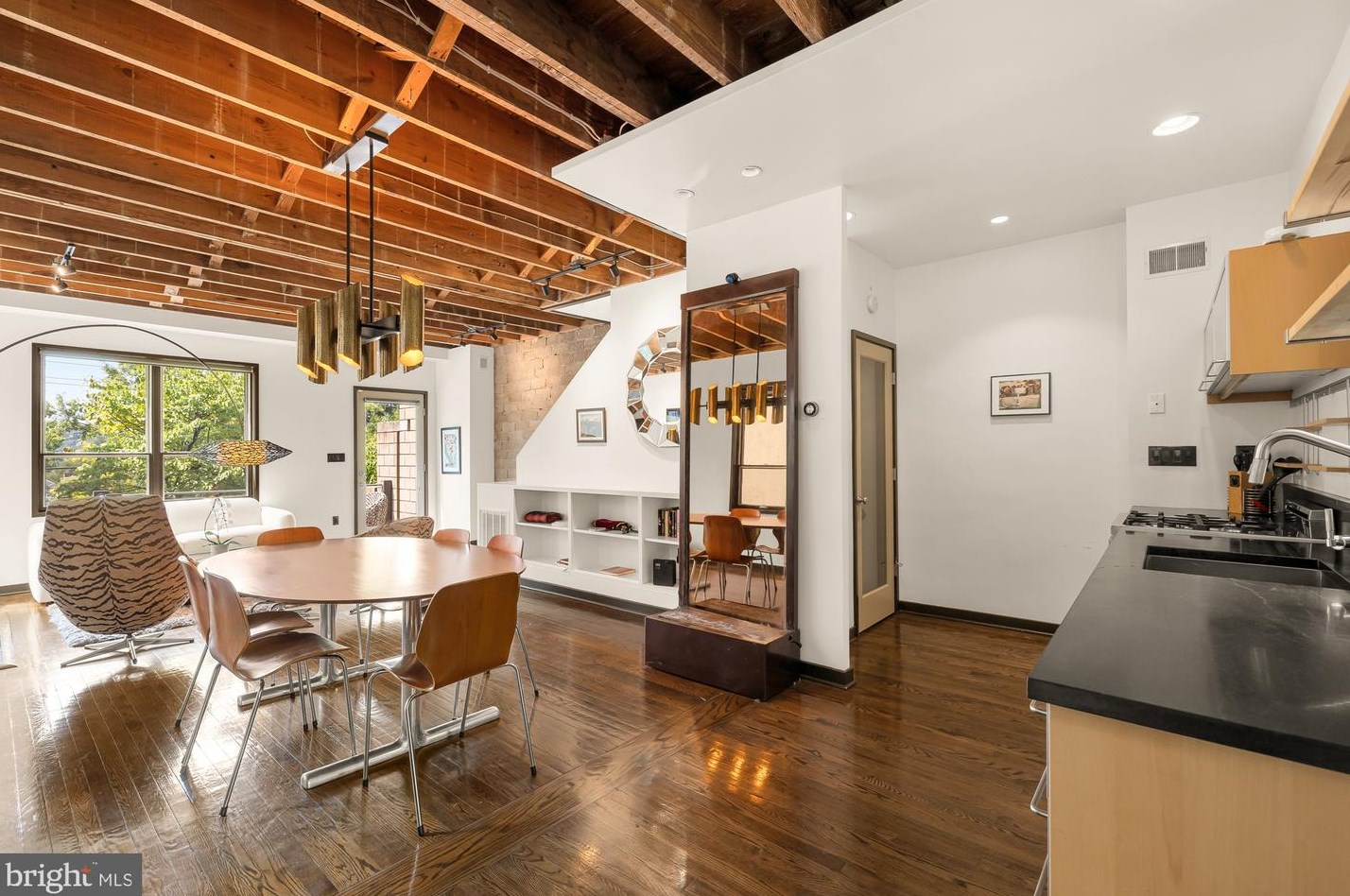 5169 Macarthur Blvd, Washington DC 20016-3315 exterior