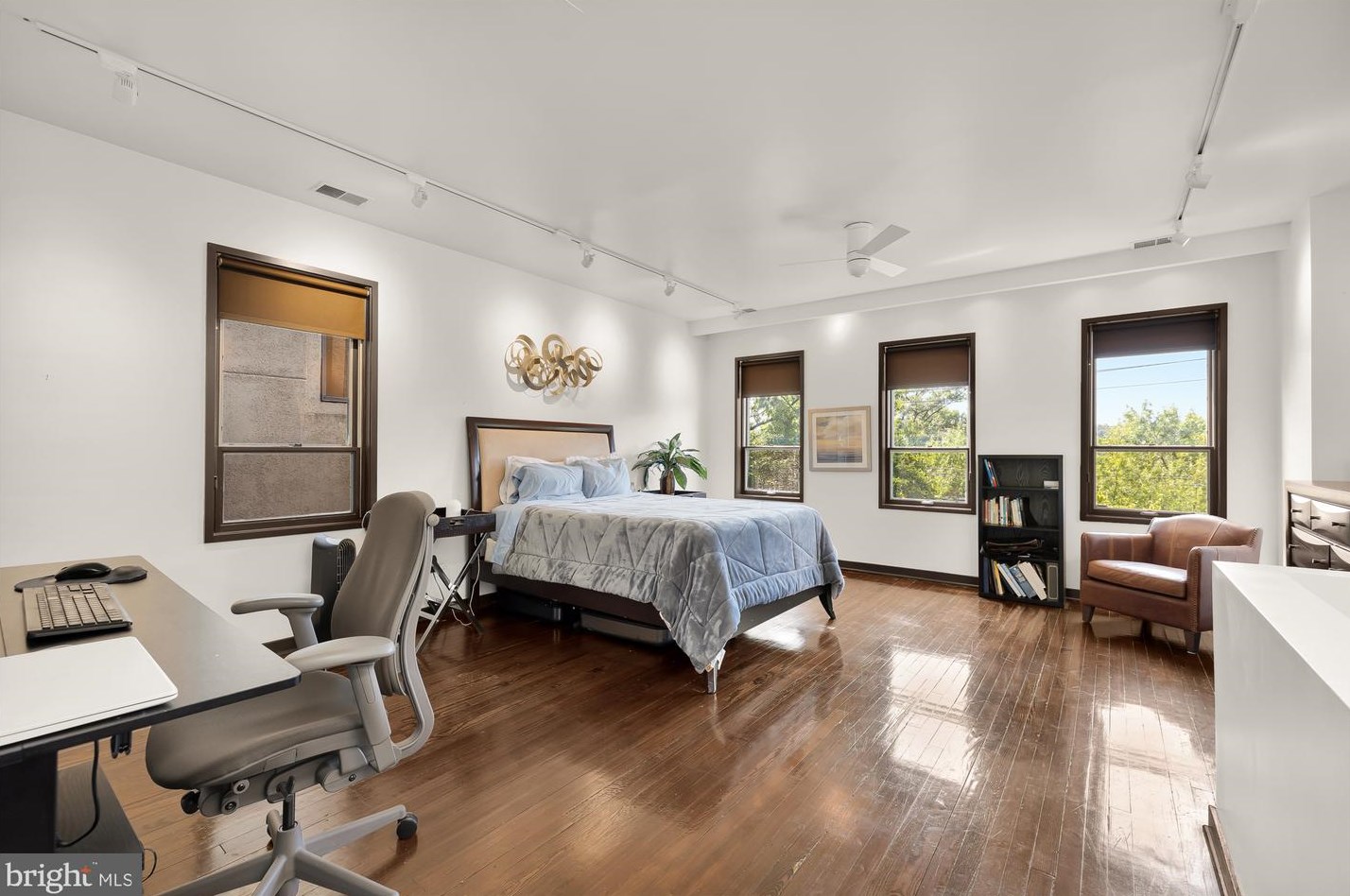 5169 Macarthur Blvd, Washington DC 20016-3315 exterior