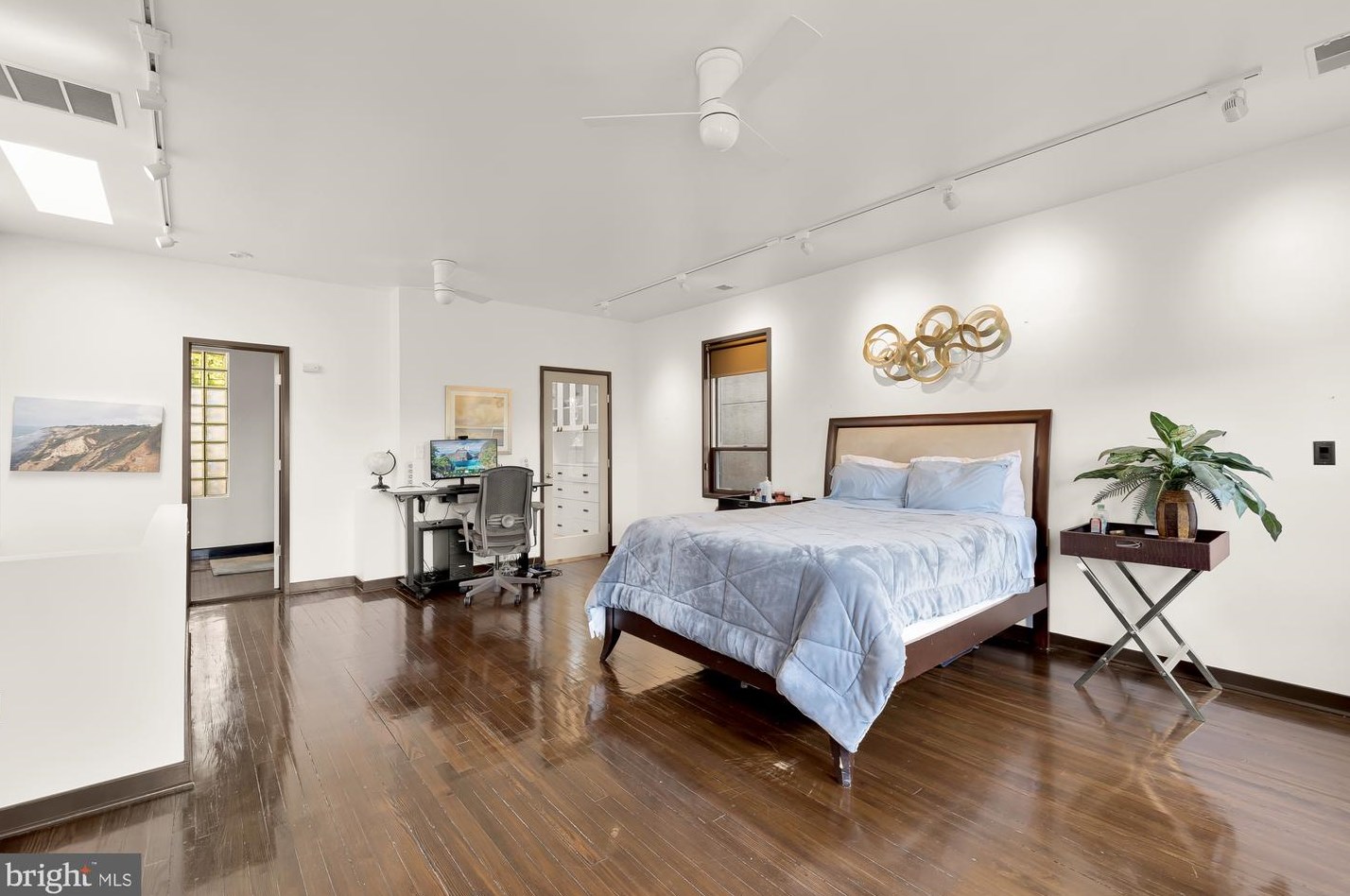 5169 Macarthur Blvd, Washington DC 20016-3315 exterior