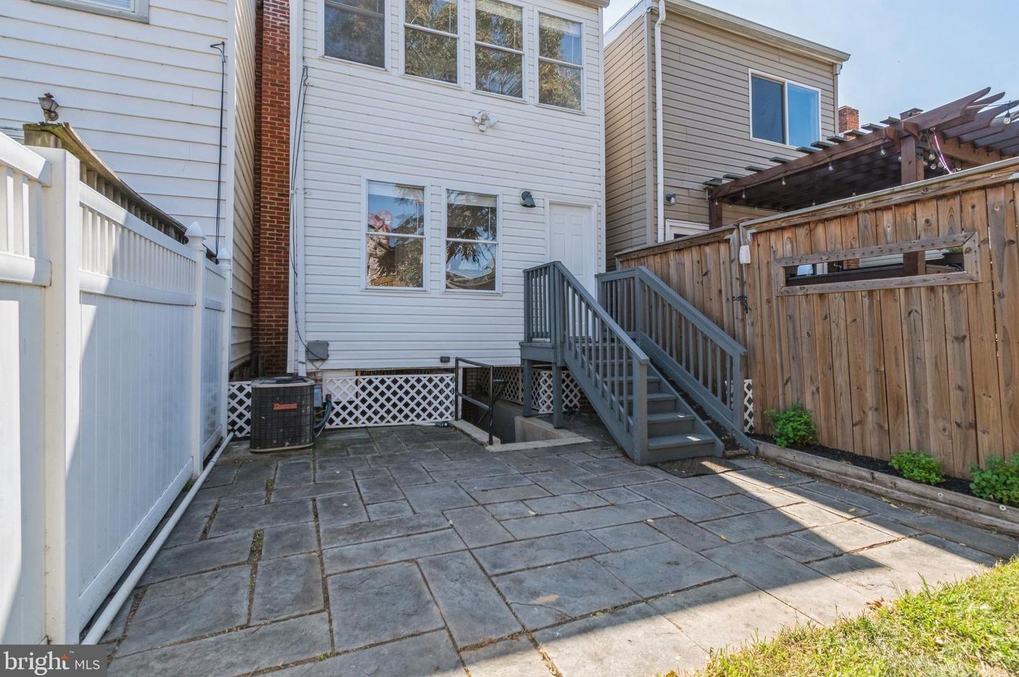 918 Evarts St, Washington DC  20018-1724 exterior