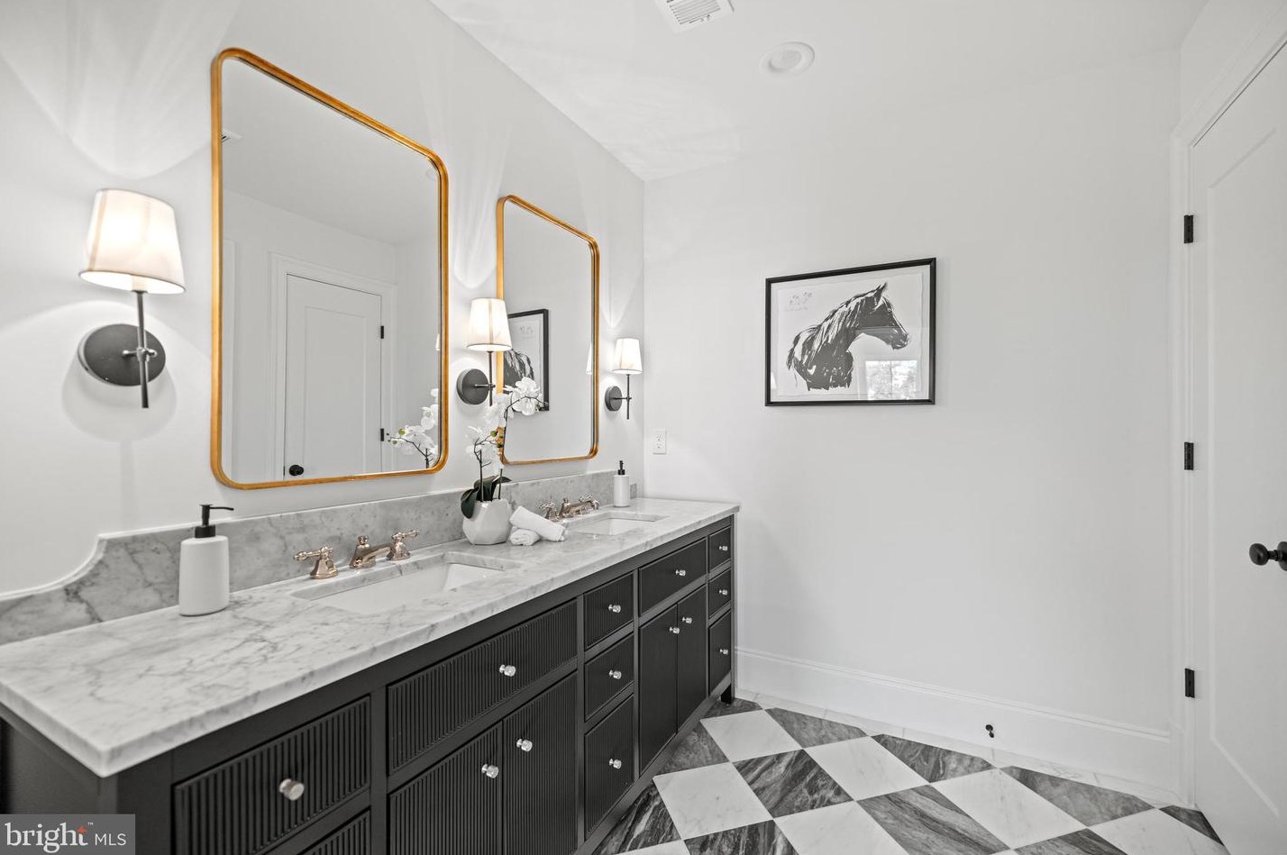 4814 Illinois Ave, Washington DC 20011-5925 exterior