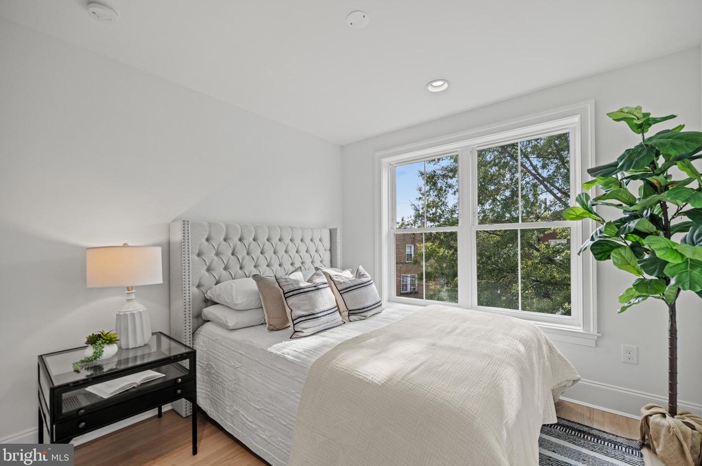 4814 Illinois Ave, Washington DC 20011-5925 exterior