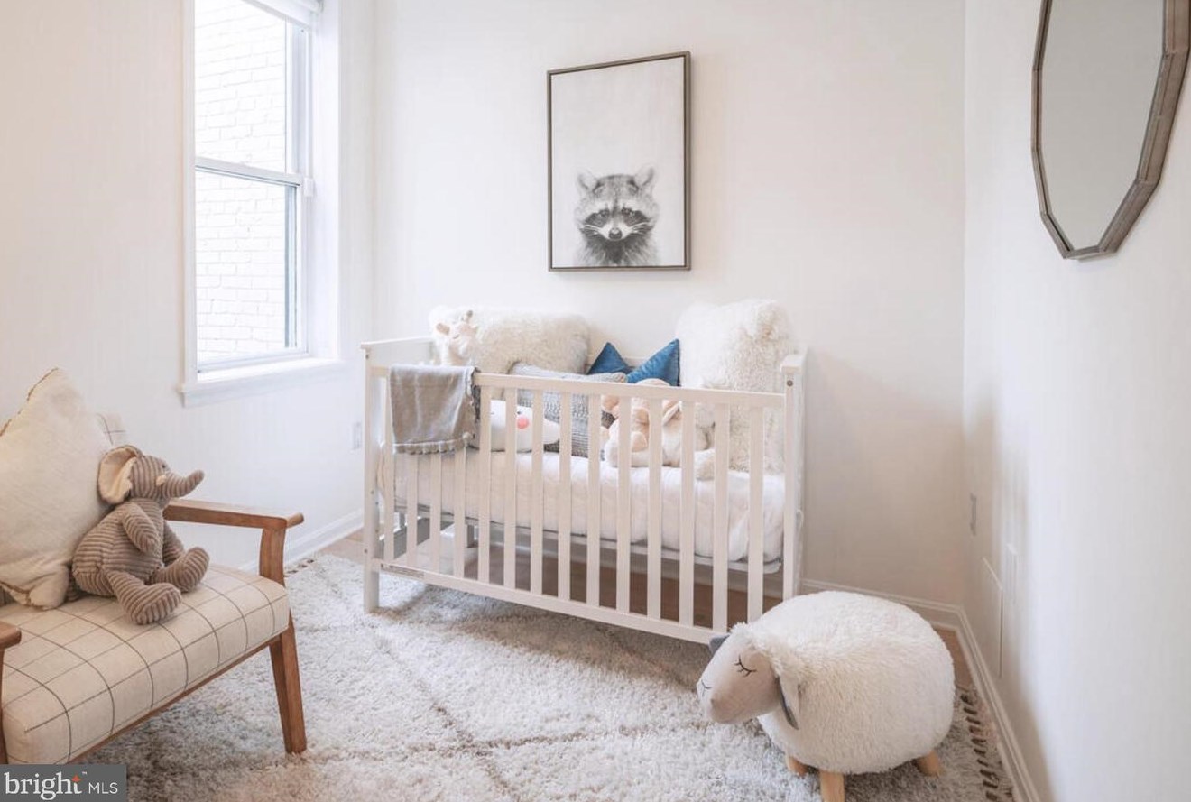 1345 F St, Washington DC  20002-5419 exterior