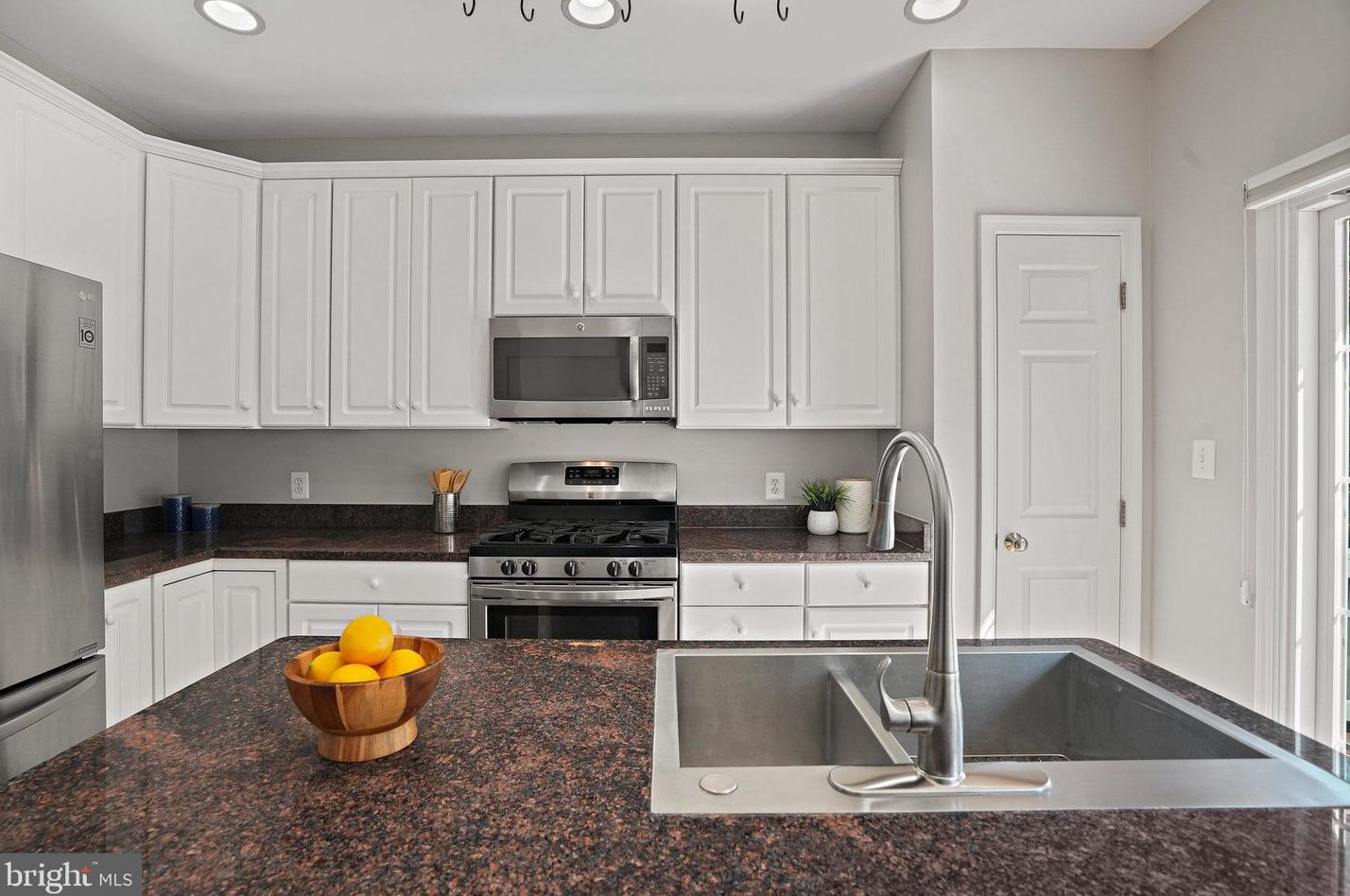 610 9, Washington DC 20024-2475 exterior