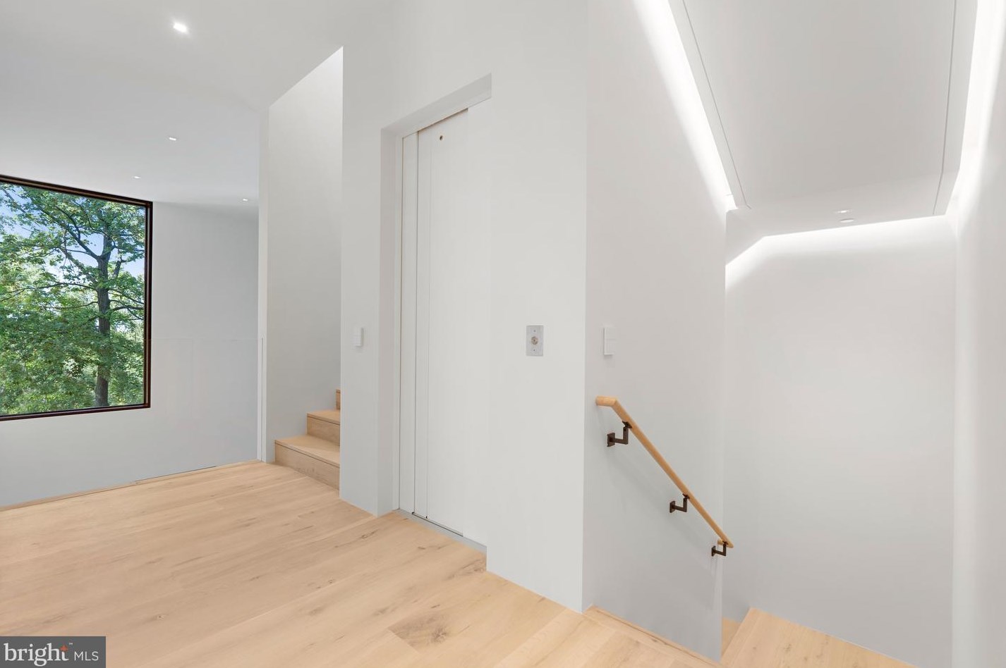 3131 Chain Brg Rd, Washington DC 20016-3301 exterior