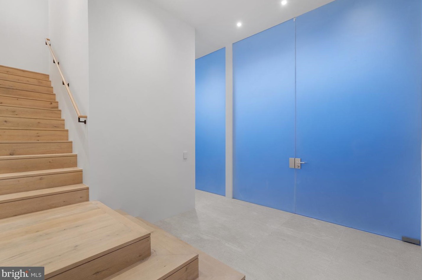 3131 Chain Brg Rd, Washington DC 20016-3301 exterior