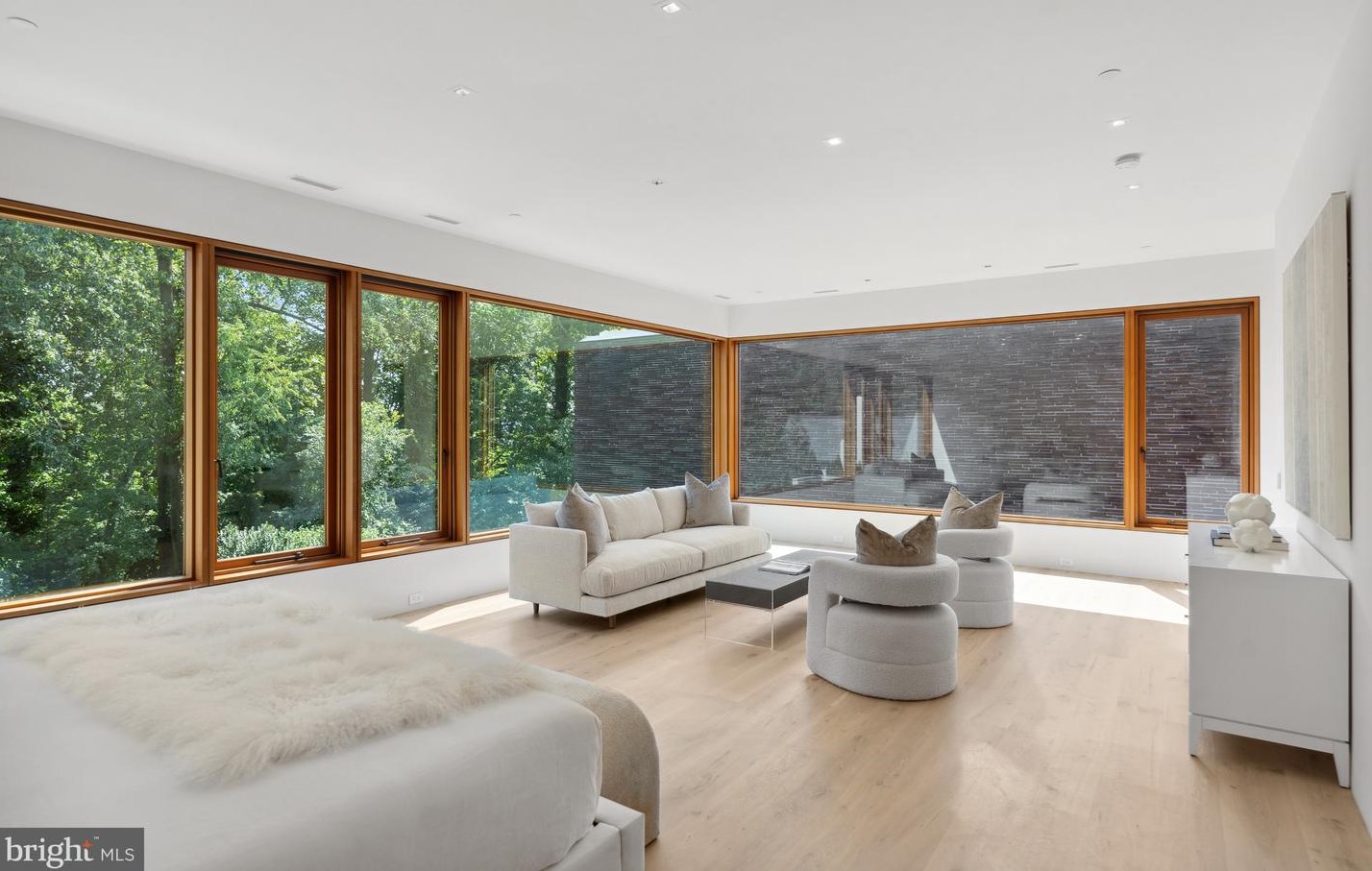 3131 Chain Brg Rd, Washington DC 20016-3301 exterior