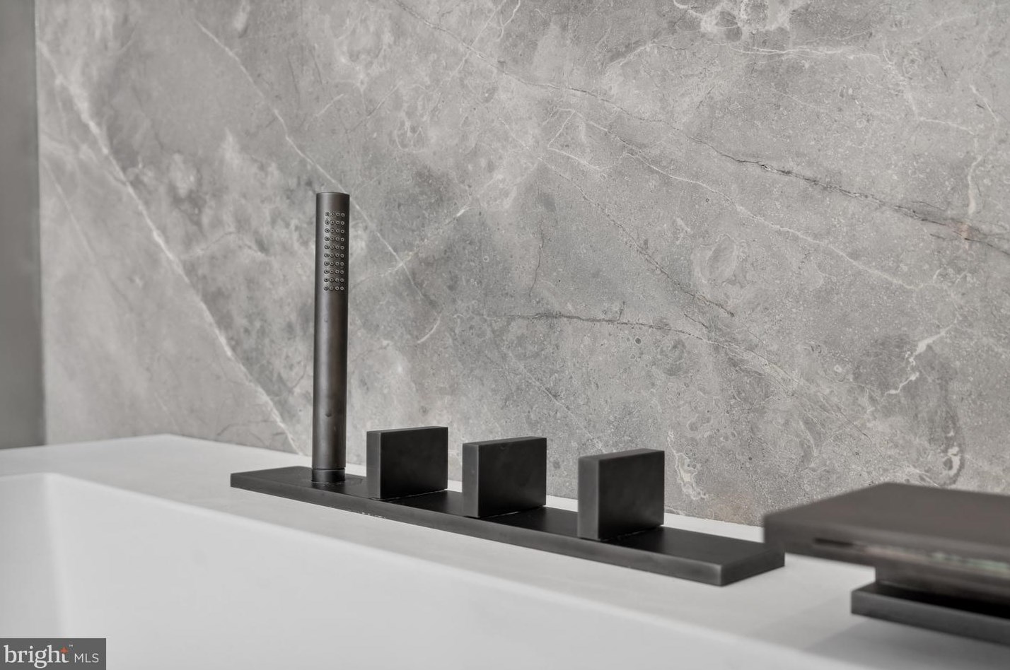 3131 Chain Brg Rd, Washington DC 20016-3301 exterior