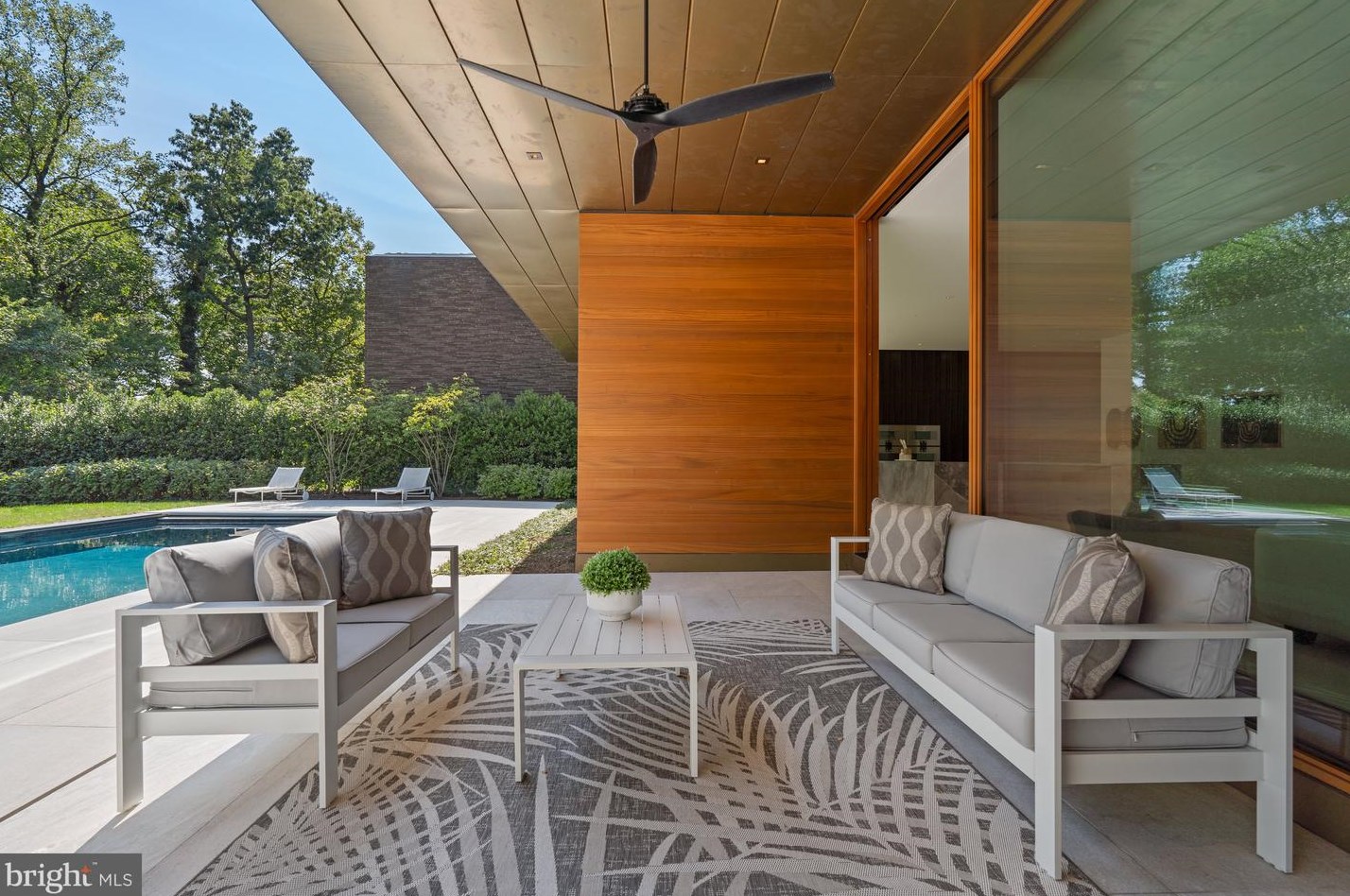 3131 Chain Brg Rd, Washington DC 20016-3301 exterior