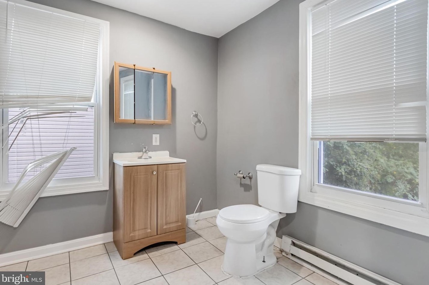 1627 W St, Washington DC  20020-5717 exterior