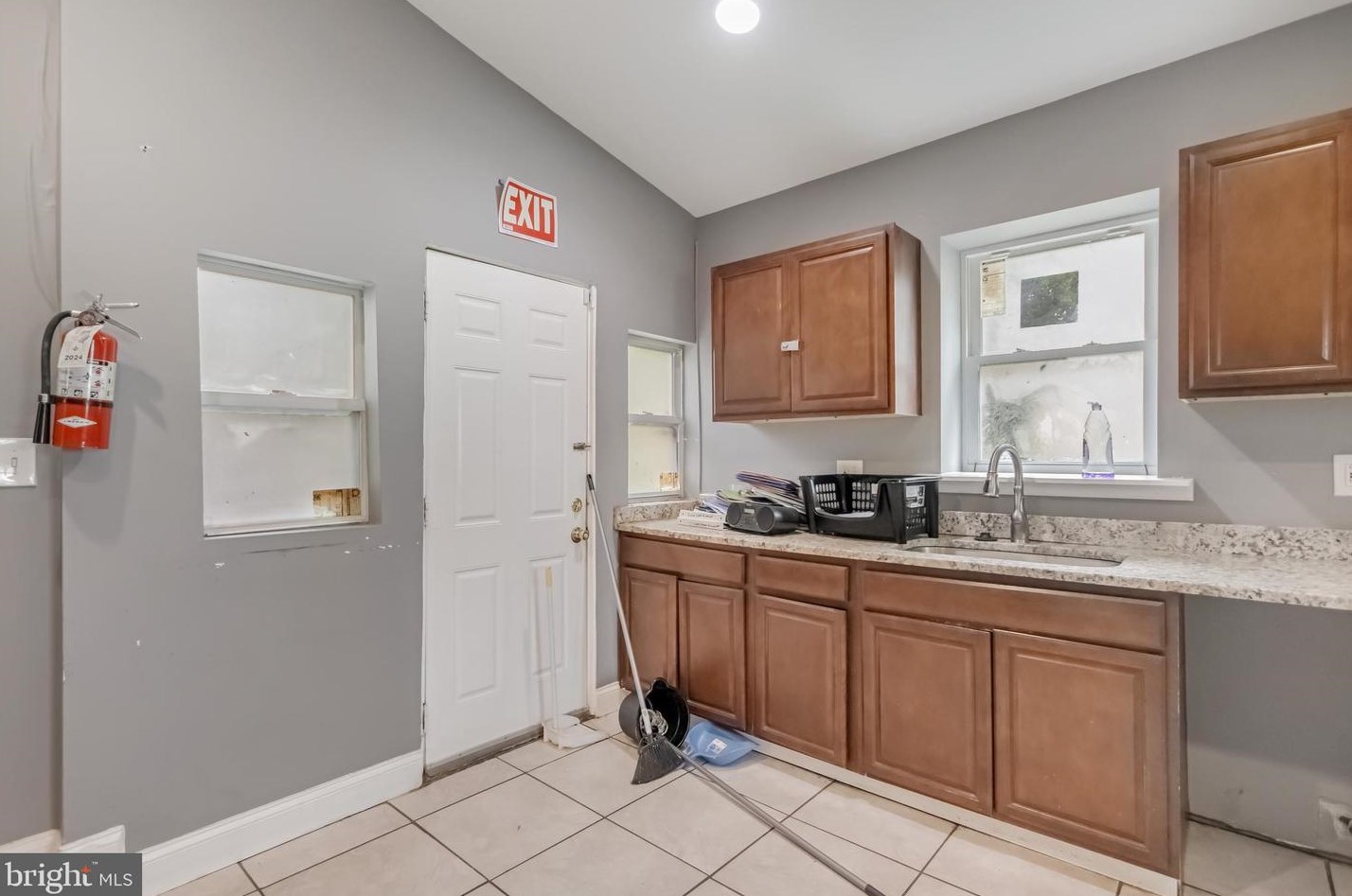 1627 W St, Washington DC  20020-5717 exterior