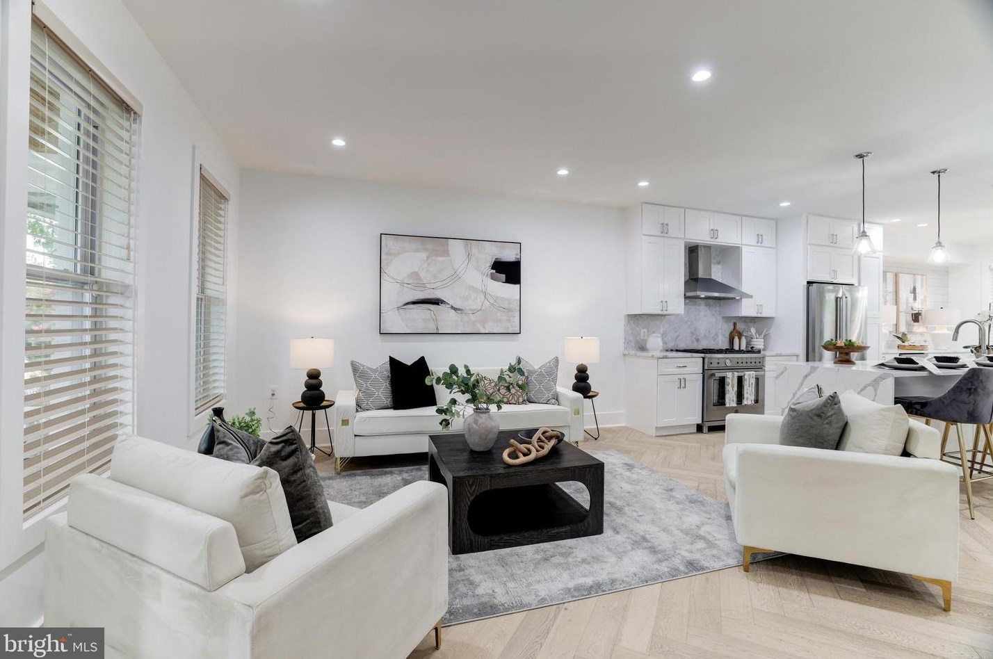 34 New York Ave, Washington DC  20001-1257 exterior