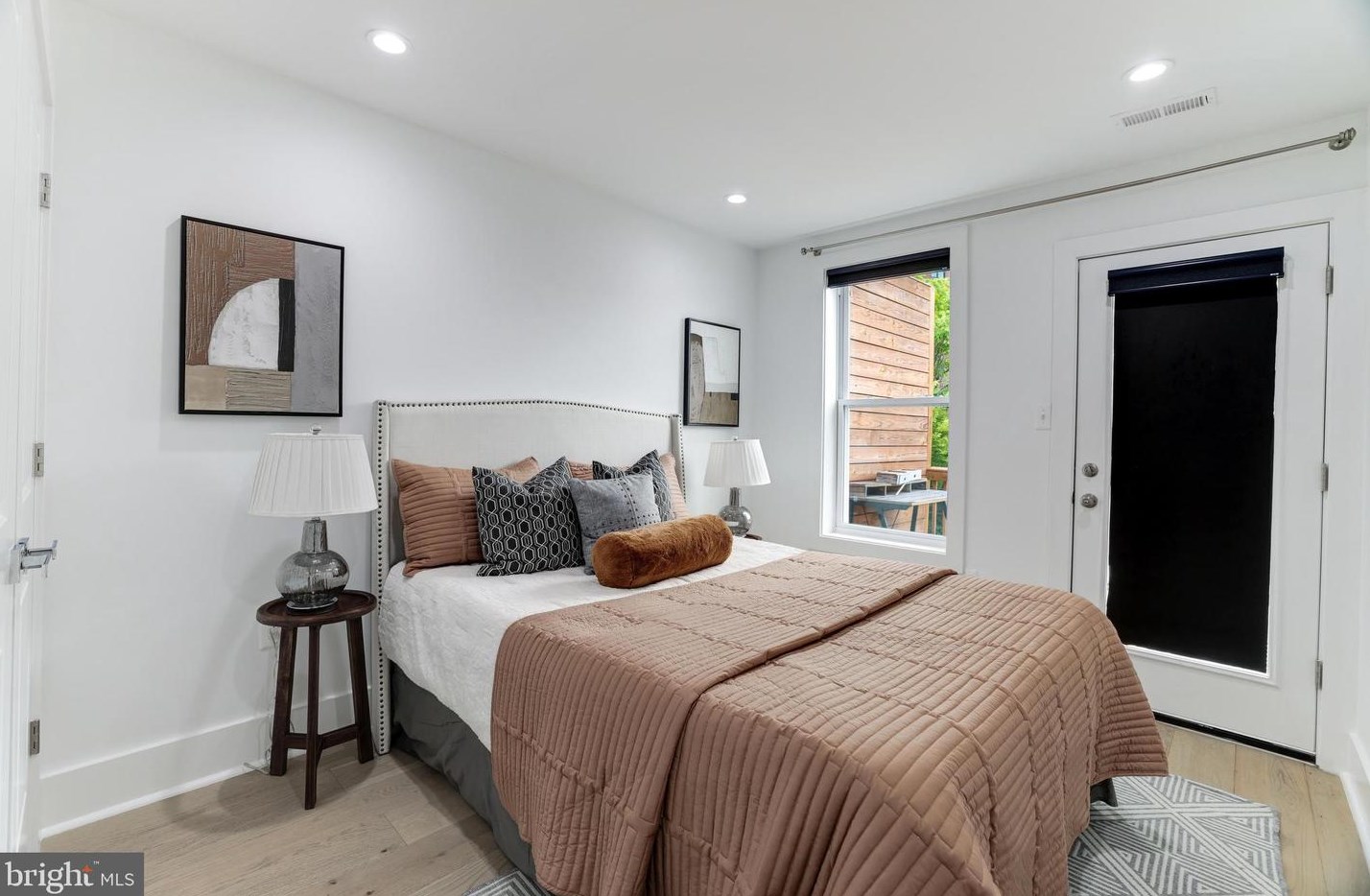 34 New York Ave, Washington DC  20001-1257 exterior