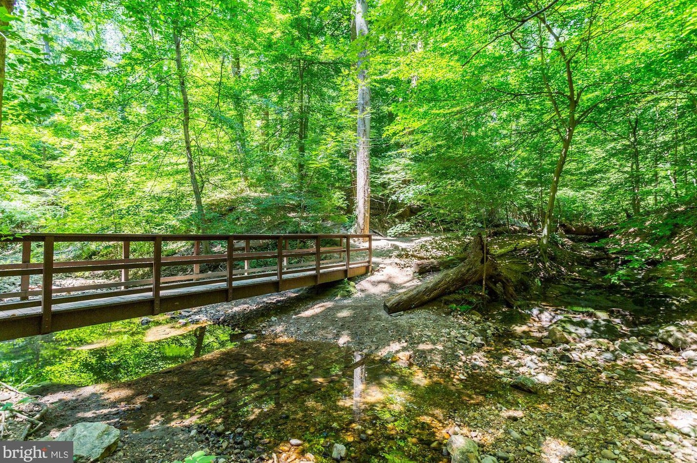 2720 Wisconsin Ave, Washington DC  20007-4655 exterior