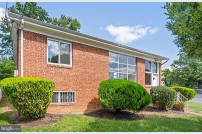 4618 Hilltop Terrace SE, Washington, DC 20019 - Photo 1