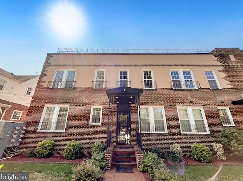 1801 Otis St, Washington DC 20018-2744 exterior