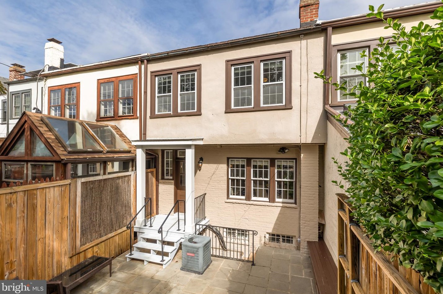 4470 Reservoir Rd, Washington DC 20007-2041 exterior