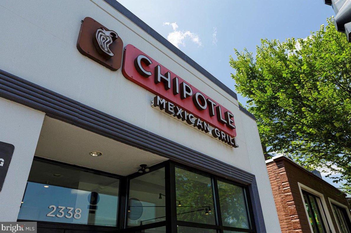 2325 42nd St, Washington DC 20007-4941 exterior