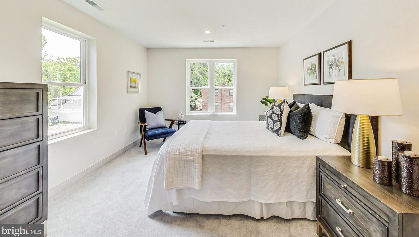 1113 48 St, Washington DC 20007-1553 exterior