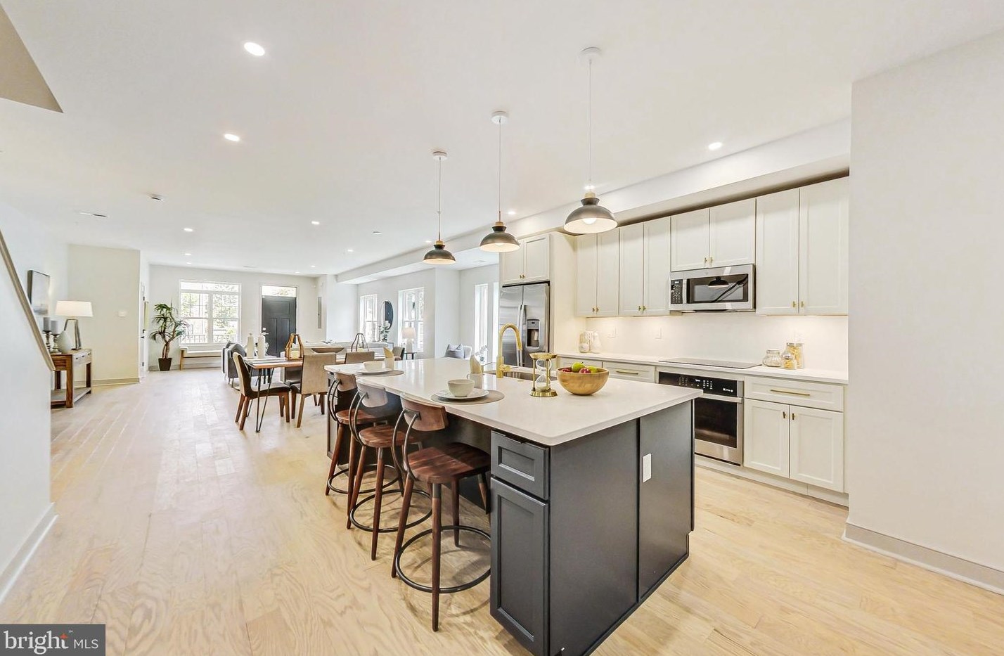 1113 48 St, Washington DC 20007-1553 exterior