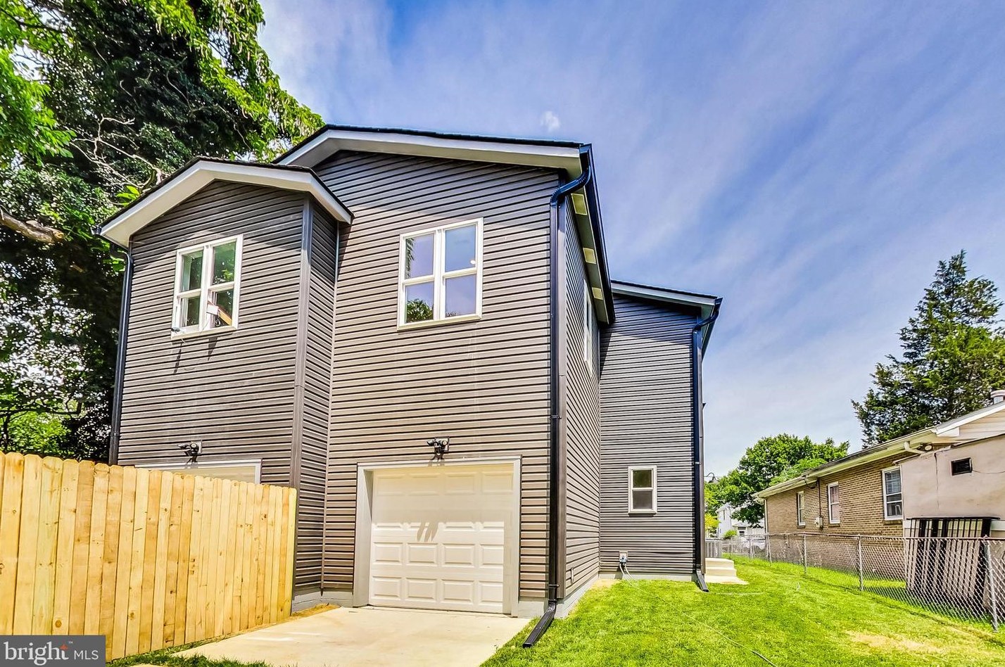 1113 48 St, Washington DC 20007-1553 exterior