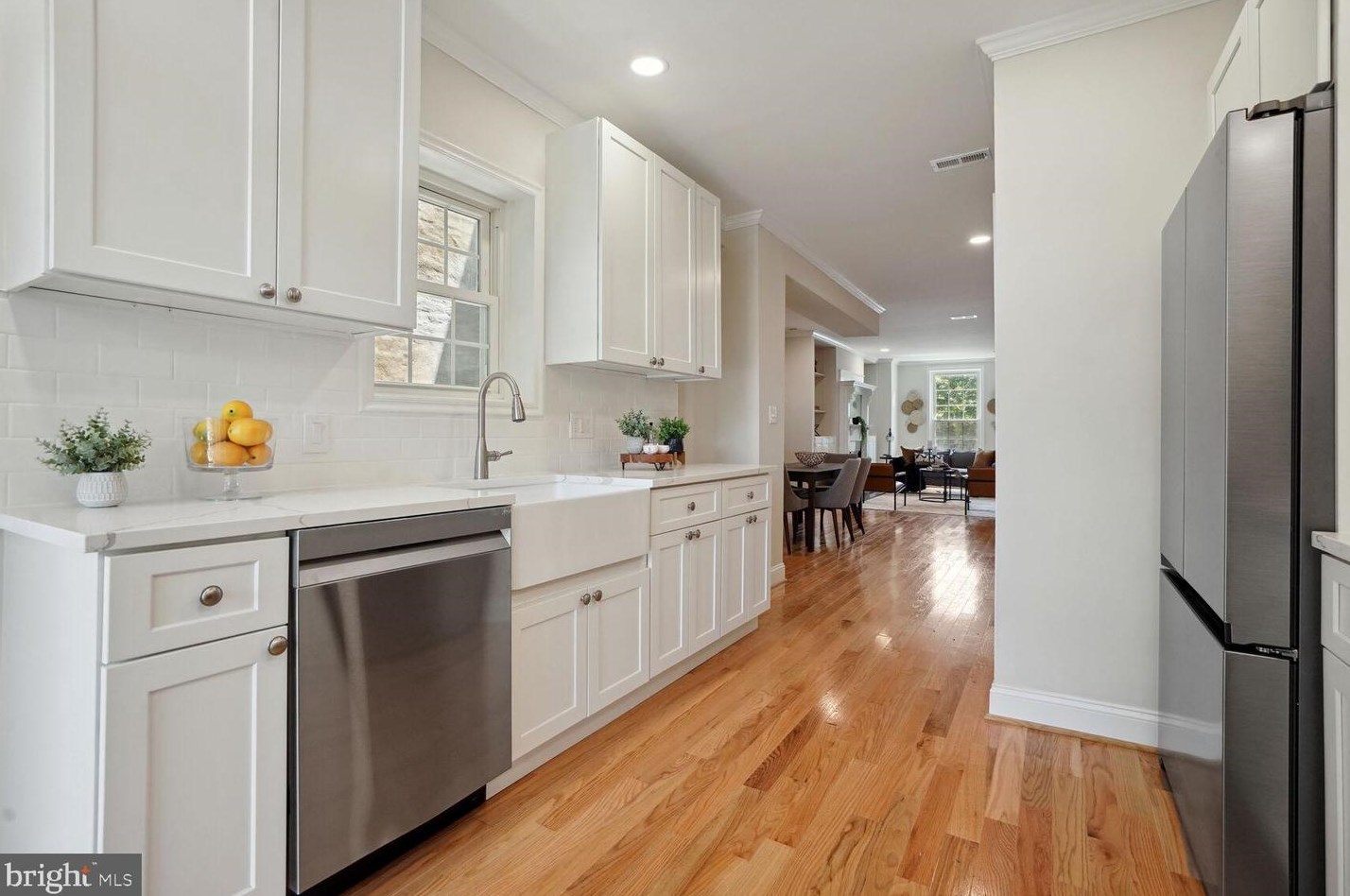 1636 Independence Ave, Washington DC 20003-1637 exterior