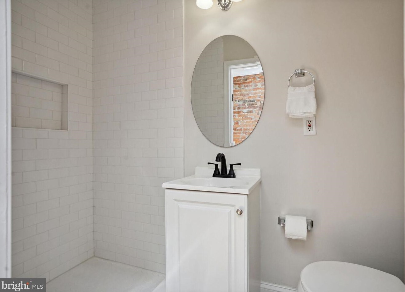 1636 Independence Ave, Washington DC 20003-1637 exterior