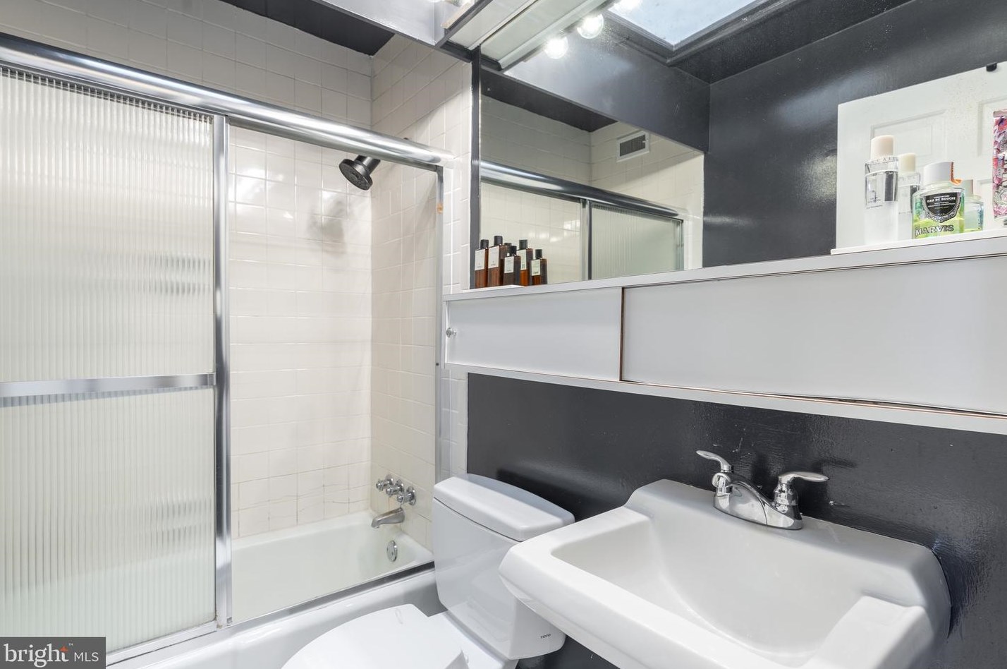 1321 28 St, Washington DC 20007-3101 exterior