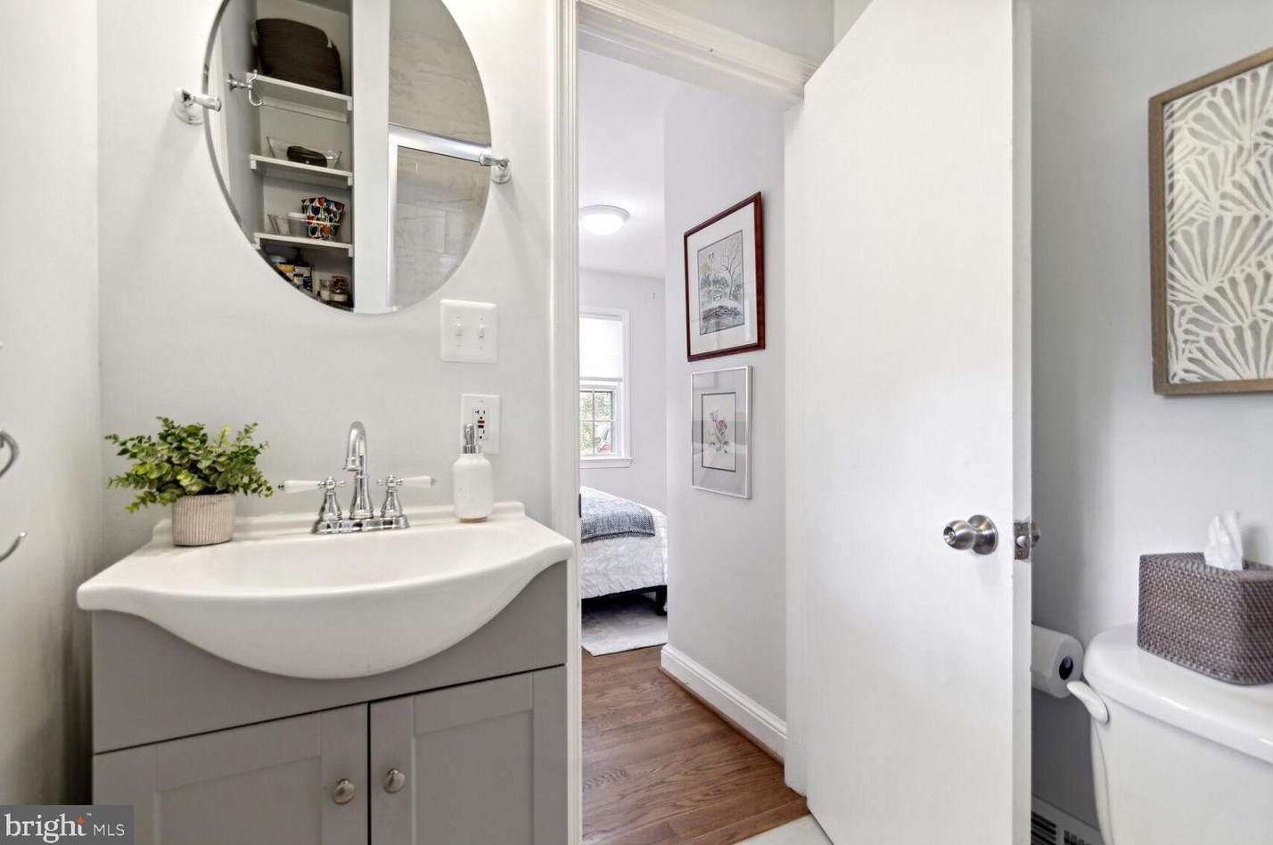 4525 Macomb St, Washington DC 20016-2752 exterior