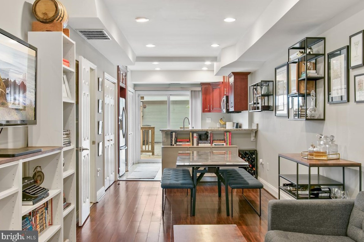 1842 L St, Washington DC 20002-3024 exterior