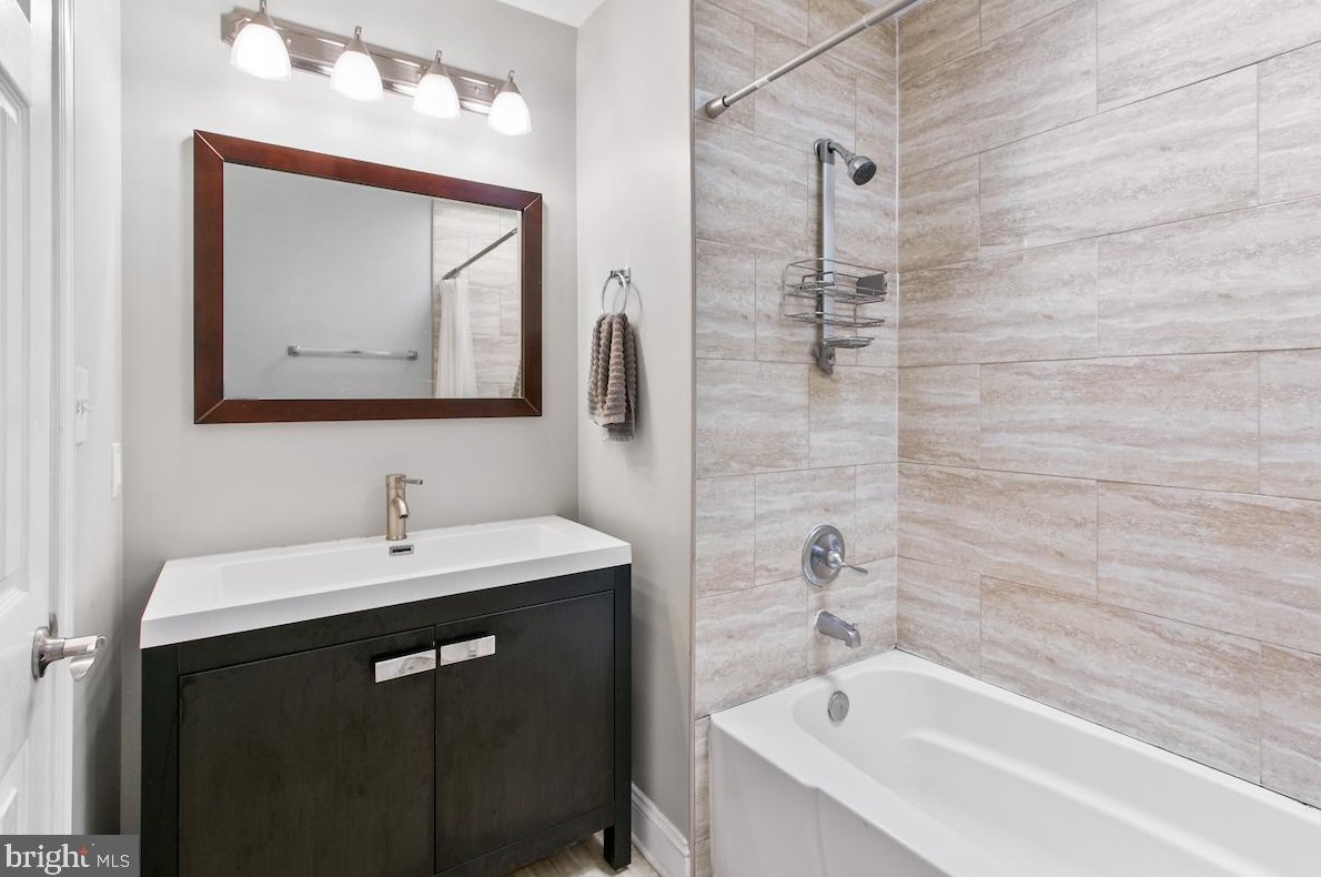 1842 L St, Washington DC 20002-3024 exterior