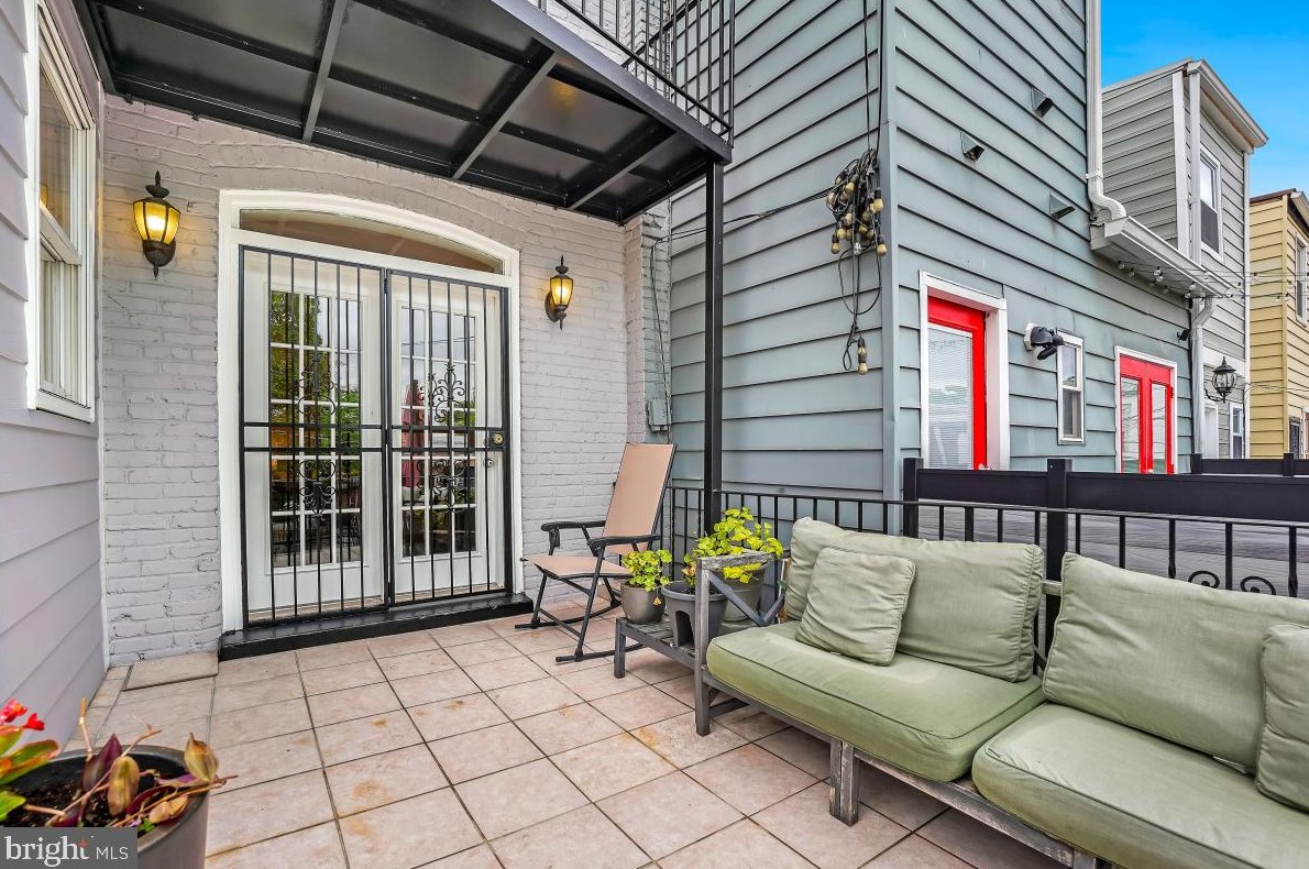 422 Irving St, Washington DC 20010-2913 exterior