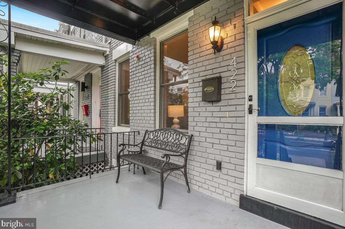 422 Irving St, Washington DC 20010-2913 exterior