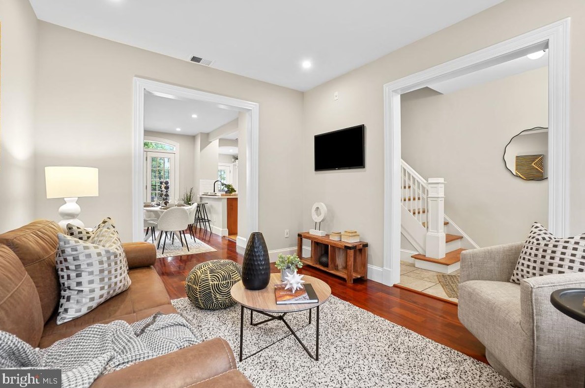 422 Irving St, Washington DC 20010-2913 exterior