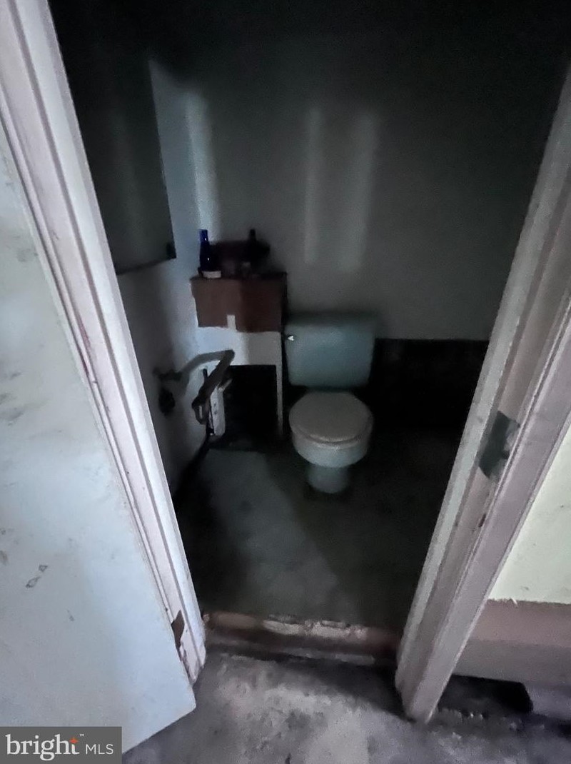 2224 R St, Washington DC 20002-1908 exterior