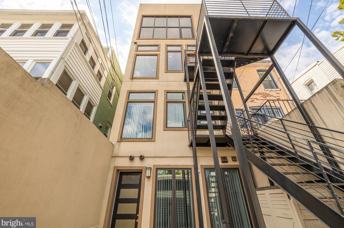 1429 Meridian Pl, Washington DC  20010-1923 exterior