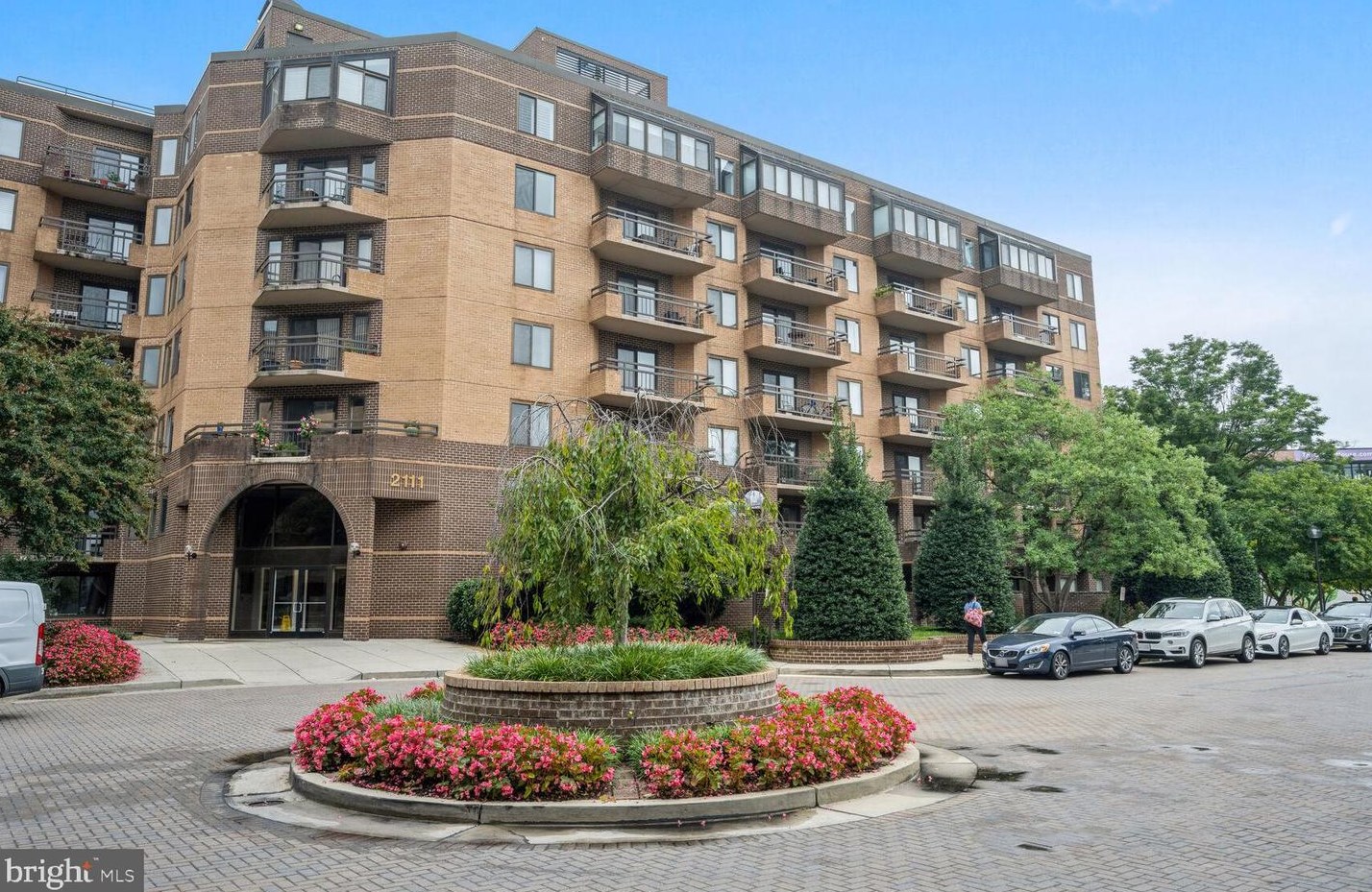 2111 Wisconsin Ave, Washington DC  20007-2274 exterior