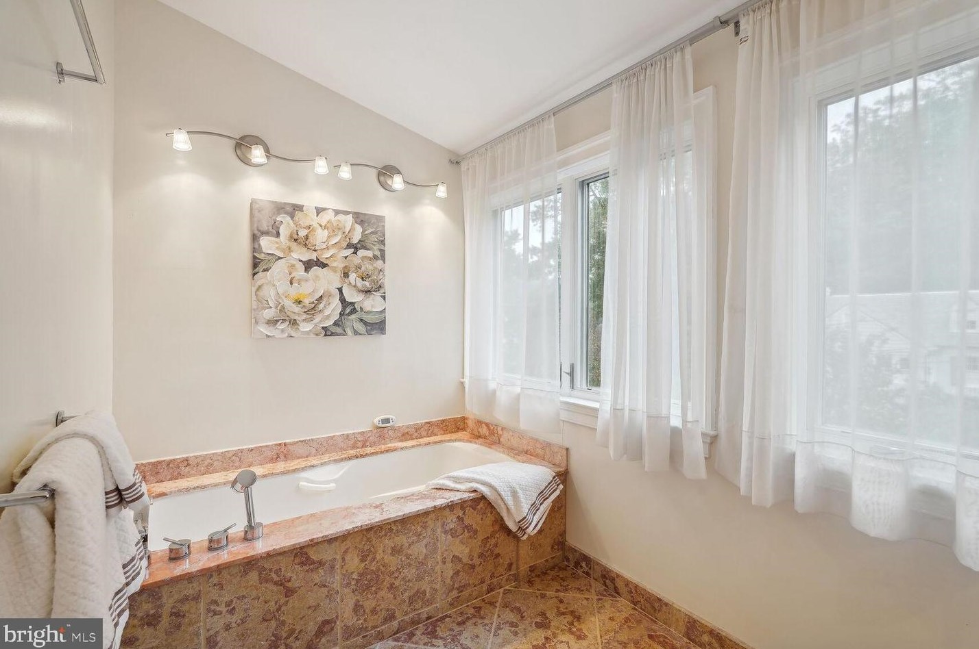 2354 King Pl, Washington DC 20007-1029 exterior