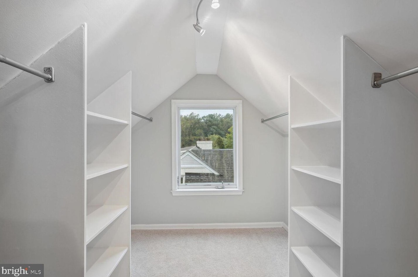 2354 King Pl, Washington DC 20007-1029 exterior