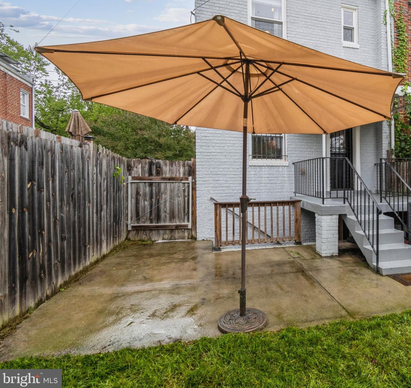 3307 12 St, Washington DC 20003-2206 exterior